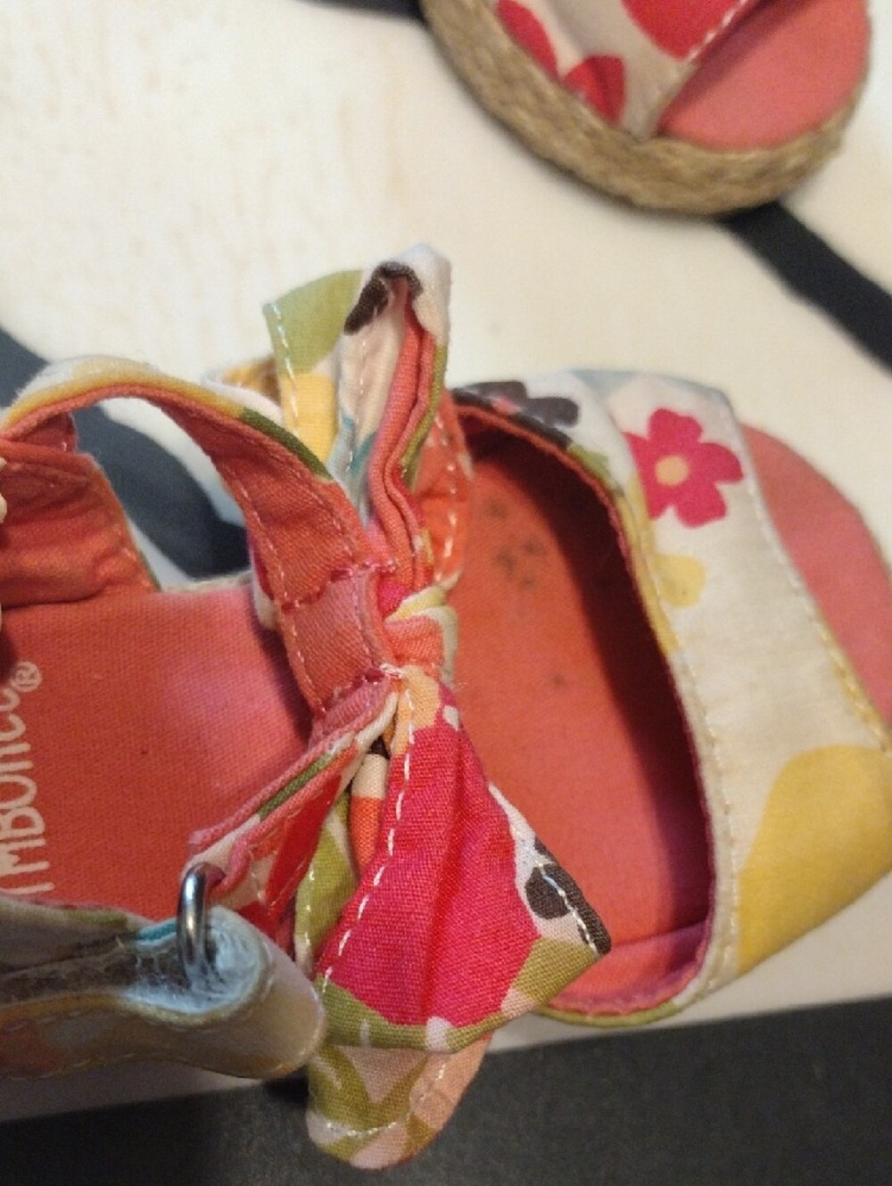 Gymboree Pink Floral Bow Sandals - Picture 4 of 7
